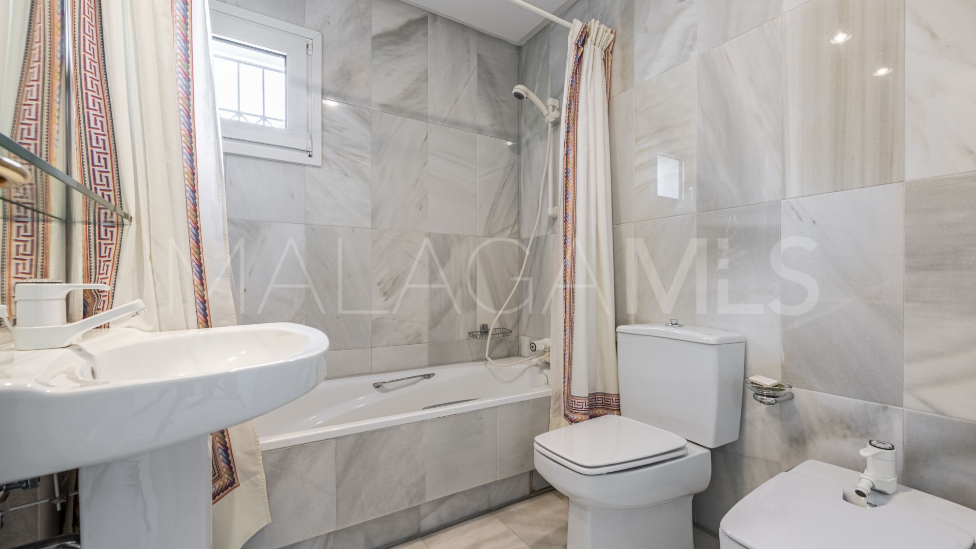 Se vende apartamento planta baja in Alhambra del Mar with 2 bedrooms