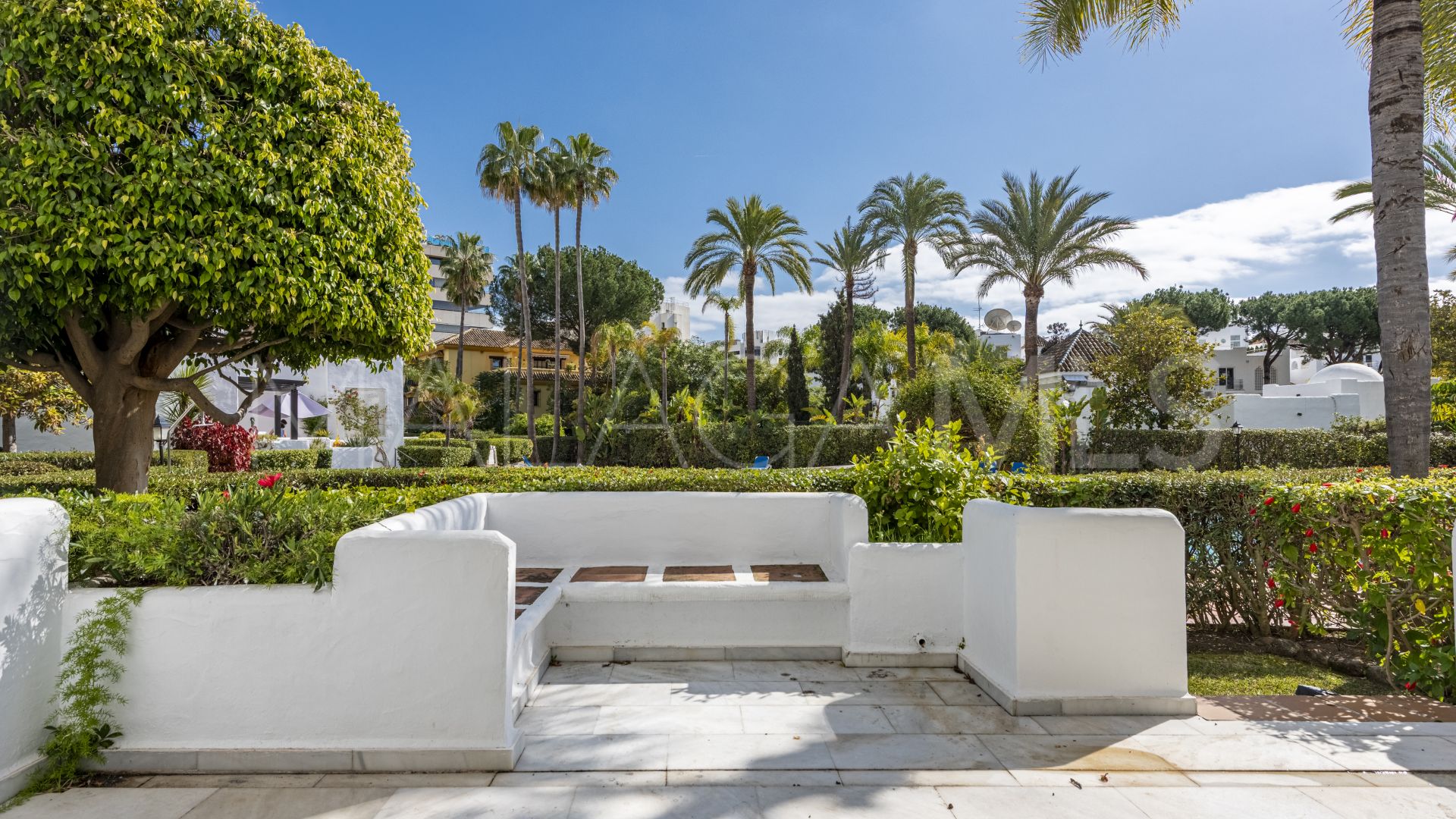 Se vende apartamento planta baja in Alhambra del Mar with 2 bedrooms