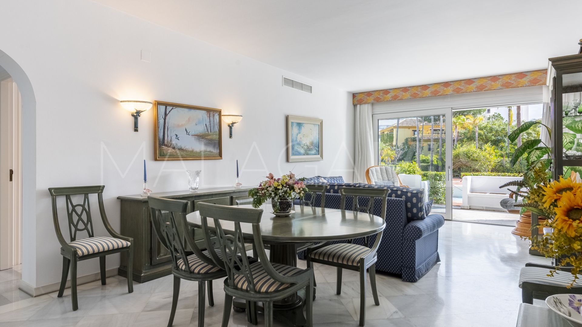 Se vende apartamento planta baja in Alhambra del Mar with 2 bedrooms
