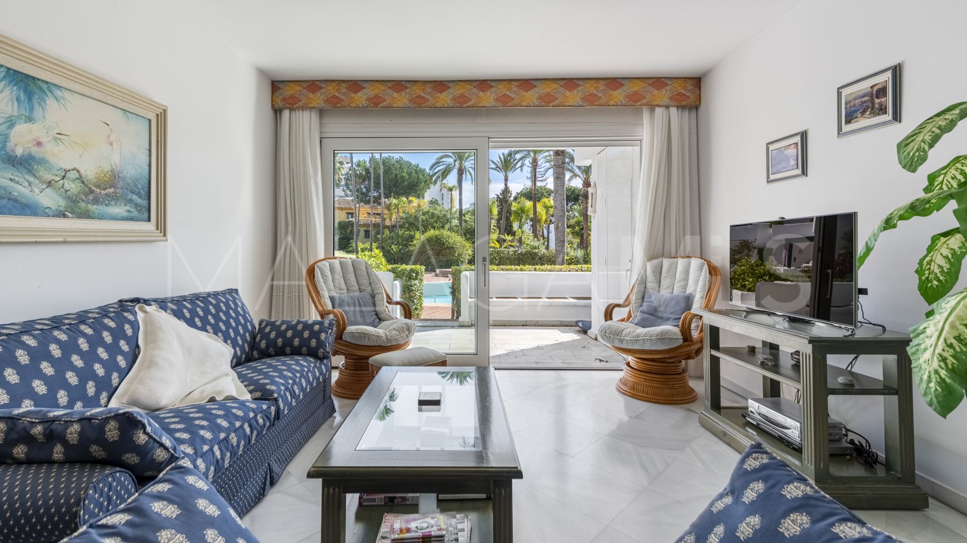 Se vende apartamento planta baja in Alhambra del Mar with 2 bedrooms