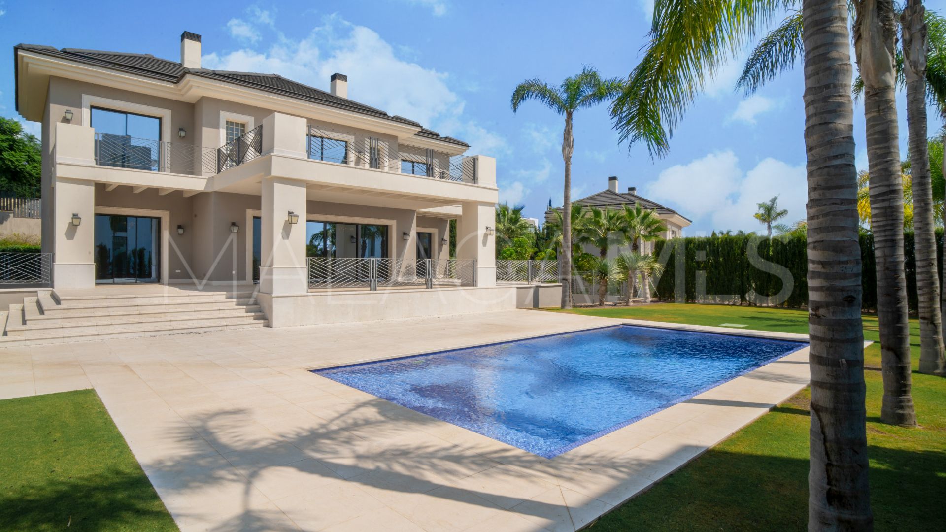 Villa for sale in Los Flamingos Golf