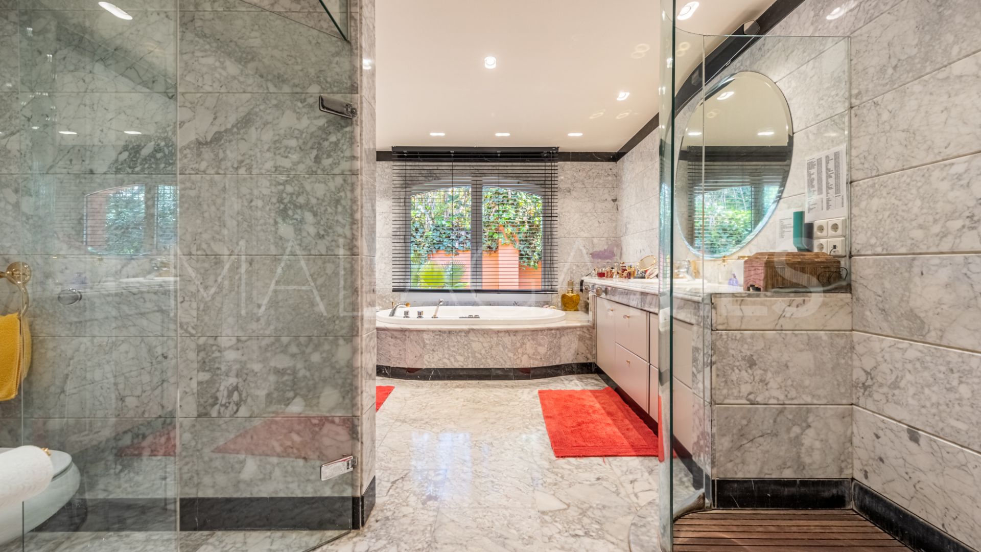 Villa for sale in Nagüeles