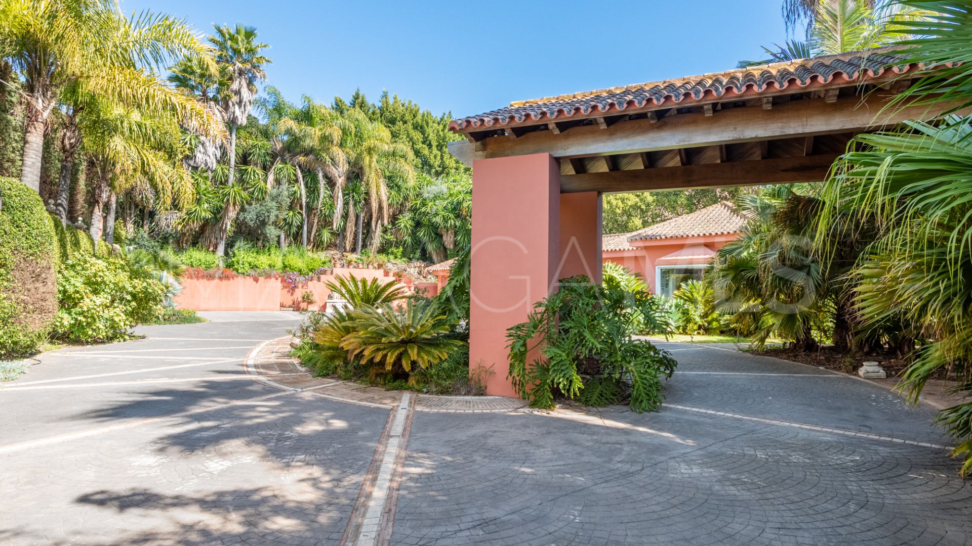 Villa for sale in Nagüeles