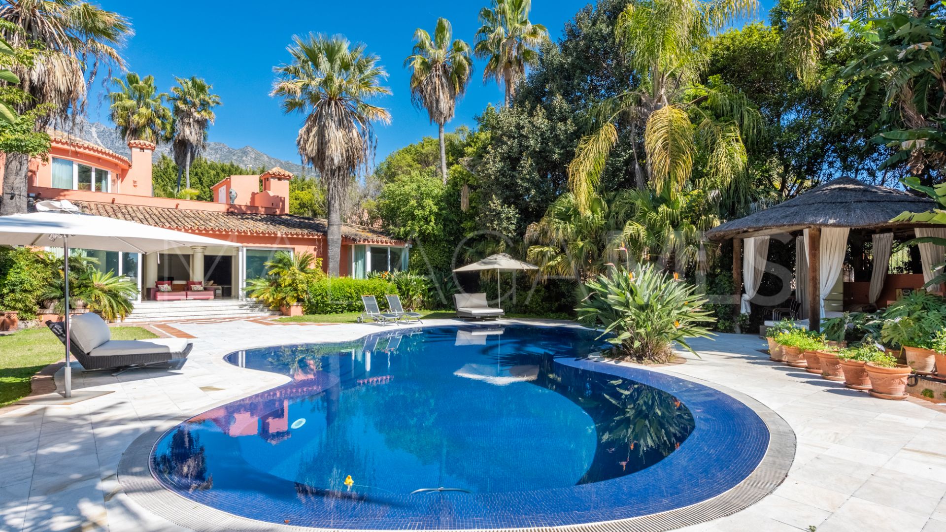 Villa for sale in Nagüeles