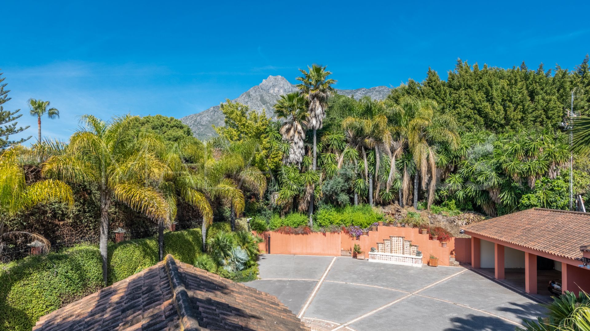 Villa for sale in Nagüeles