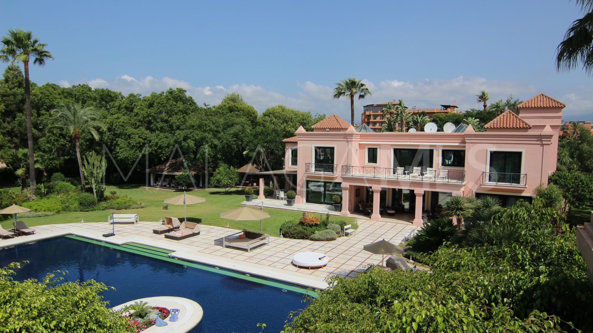Villa for sale in Paraiso Barronal