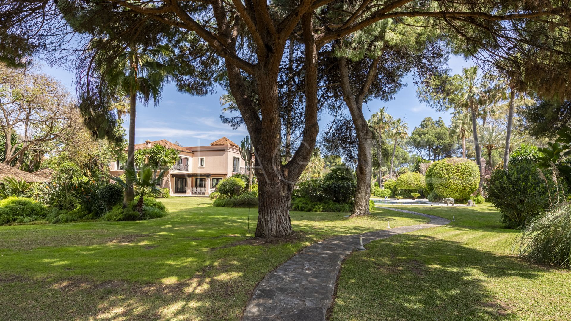 Villa for sale in Paraiso Barronal