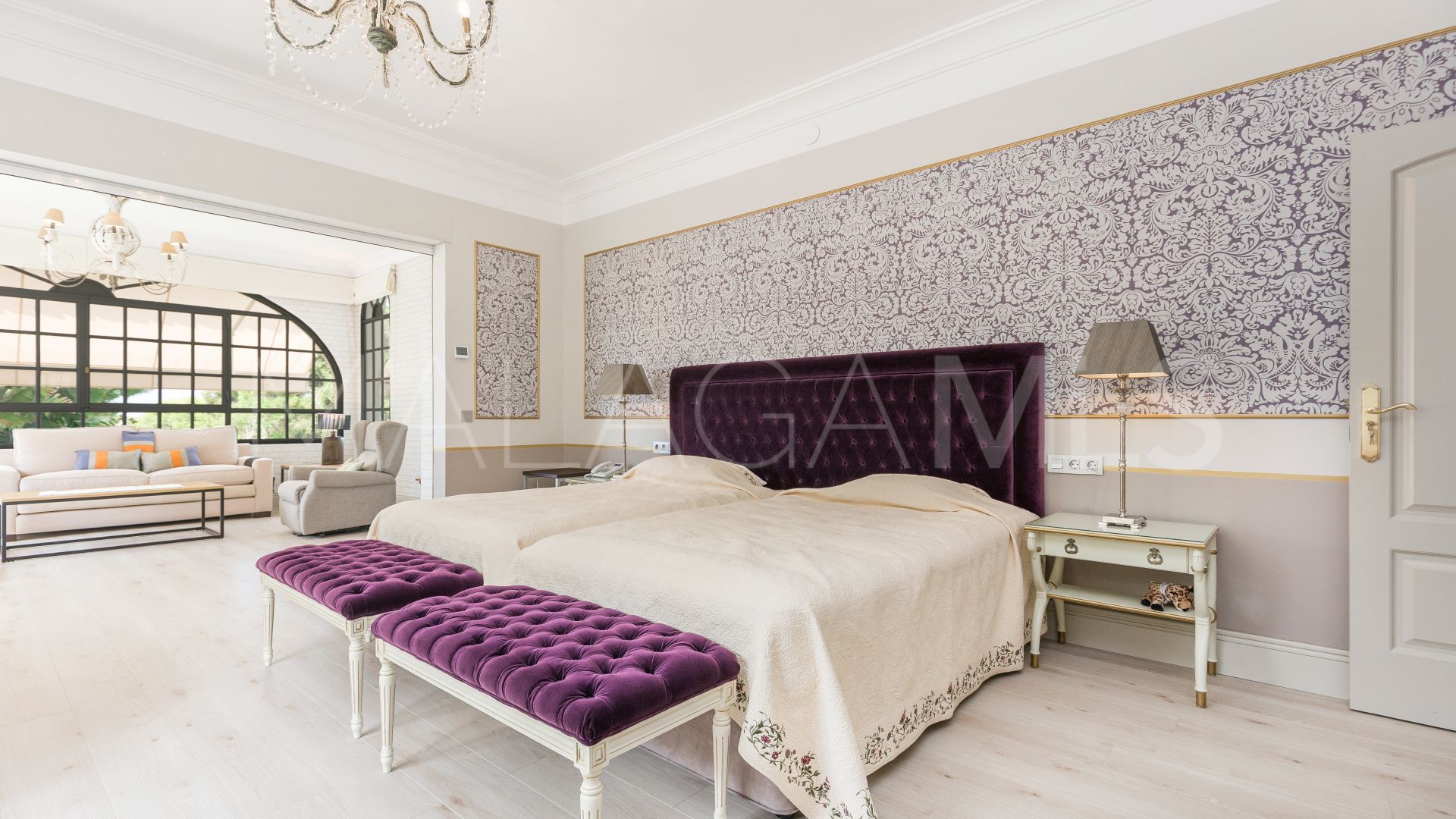 Villa for sale in Rio Real Golf with 7 bedrooms