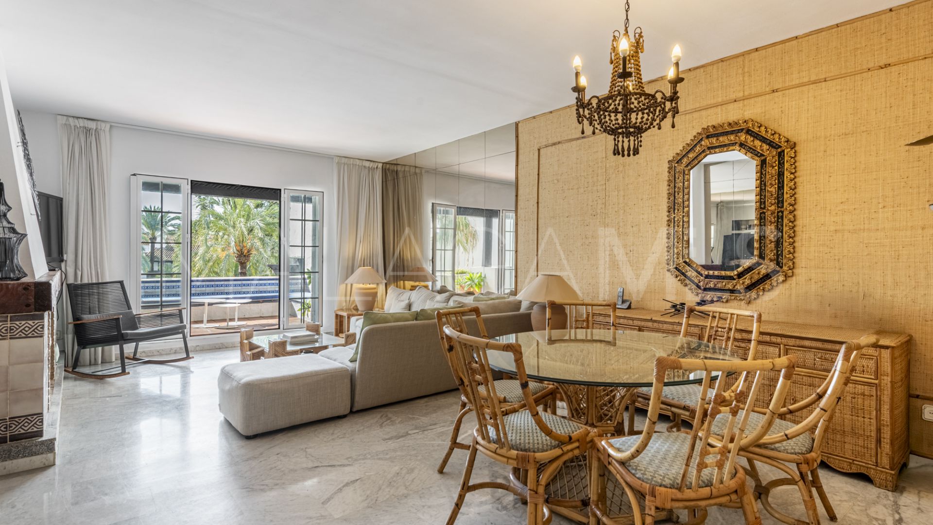 Buy penthouse with 2 bedrooms in Puente Romano II
