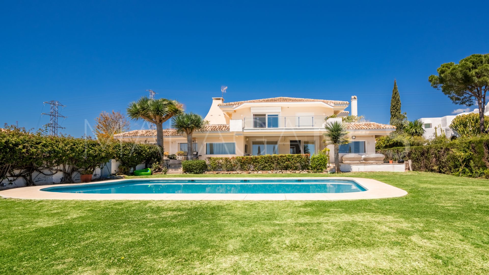 Villa for sale in Paraiso Alto