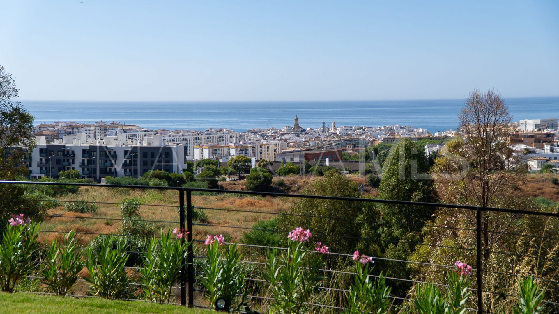 Markplanslägenhet for sale in Estepona