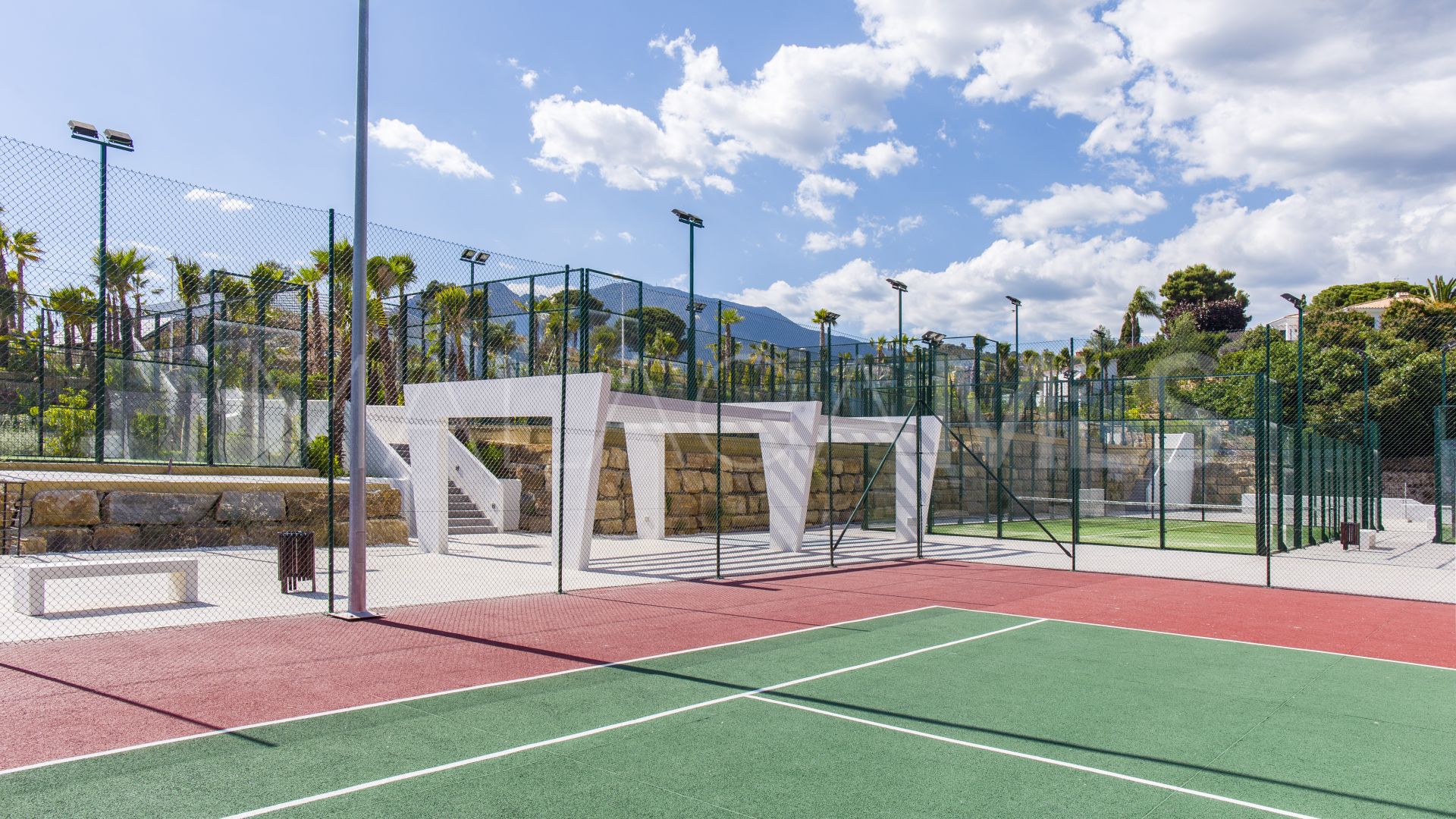 Markplanslägenhet for sale in Estepona