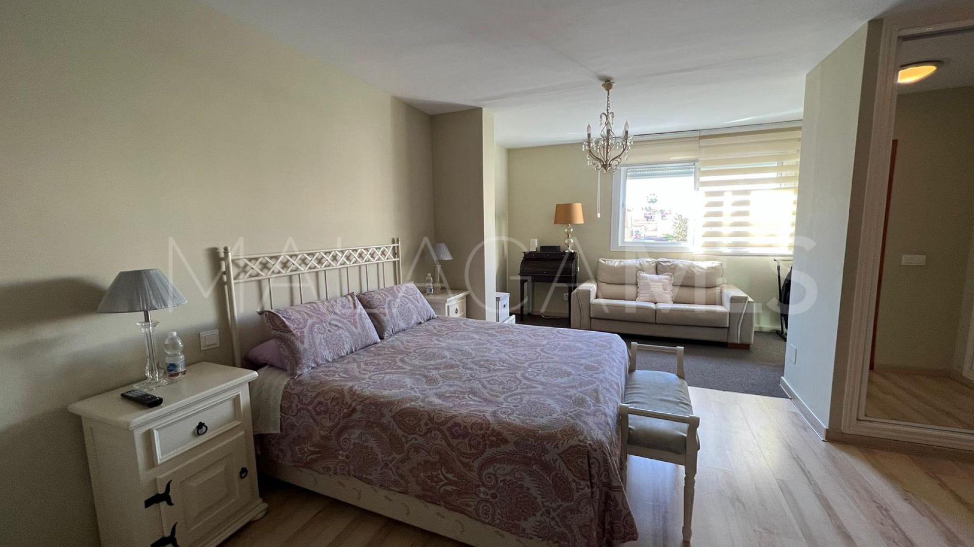 Buy adosado in Estepona with 3 bedrooms