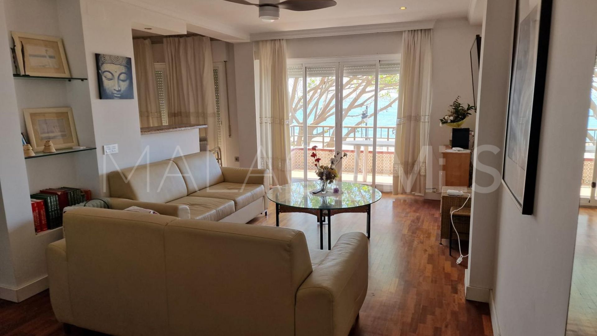For sale apartment in Estepona Town with 2 bedrooms