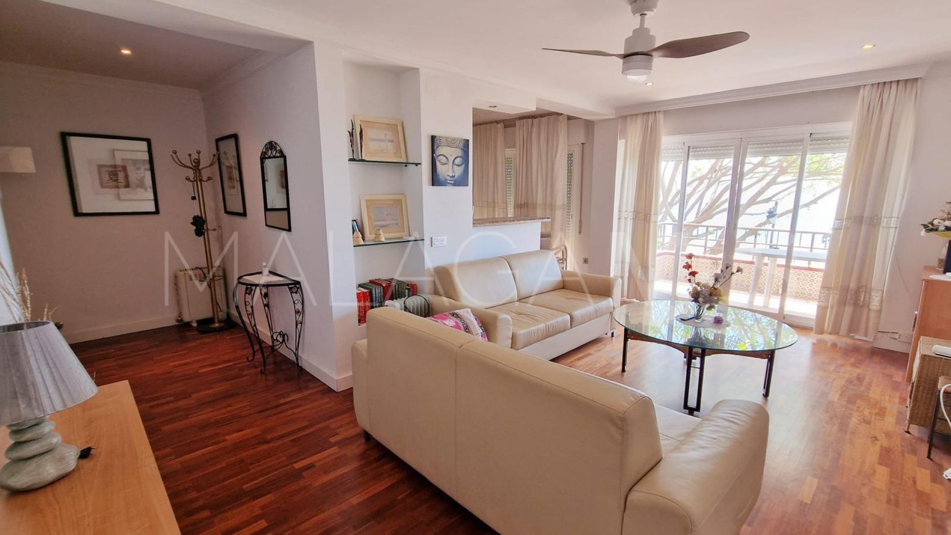 For sale apartment in Estepona Town with 2 bedrooms