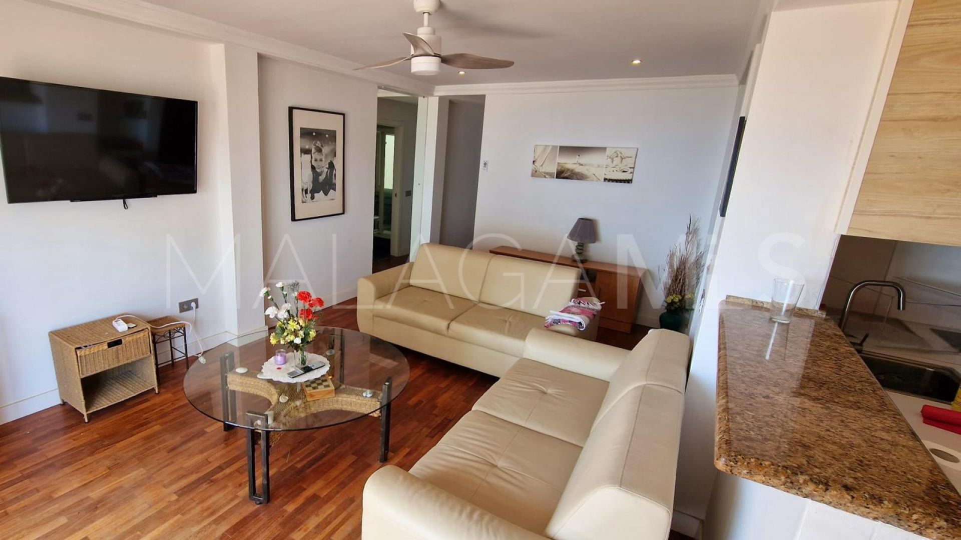 For sale apartment in Estepona Town with 2 bedrooms