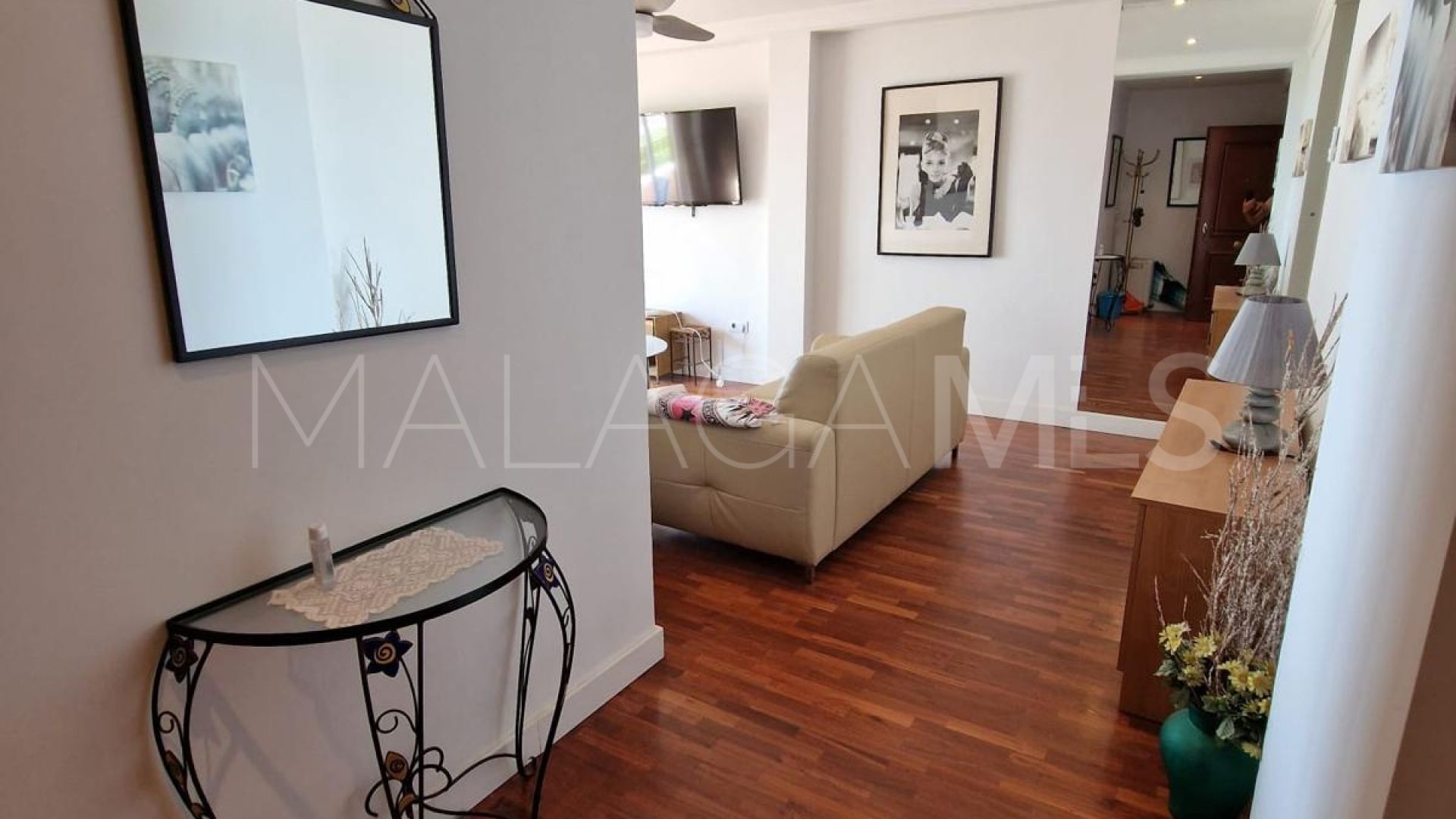 For sale apartment in Estepona Town with 2 bedrooms