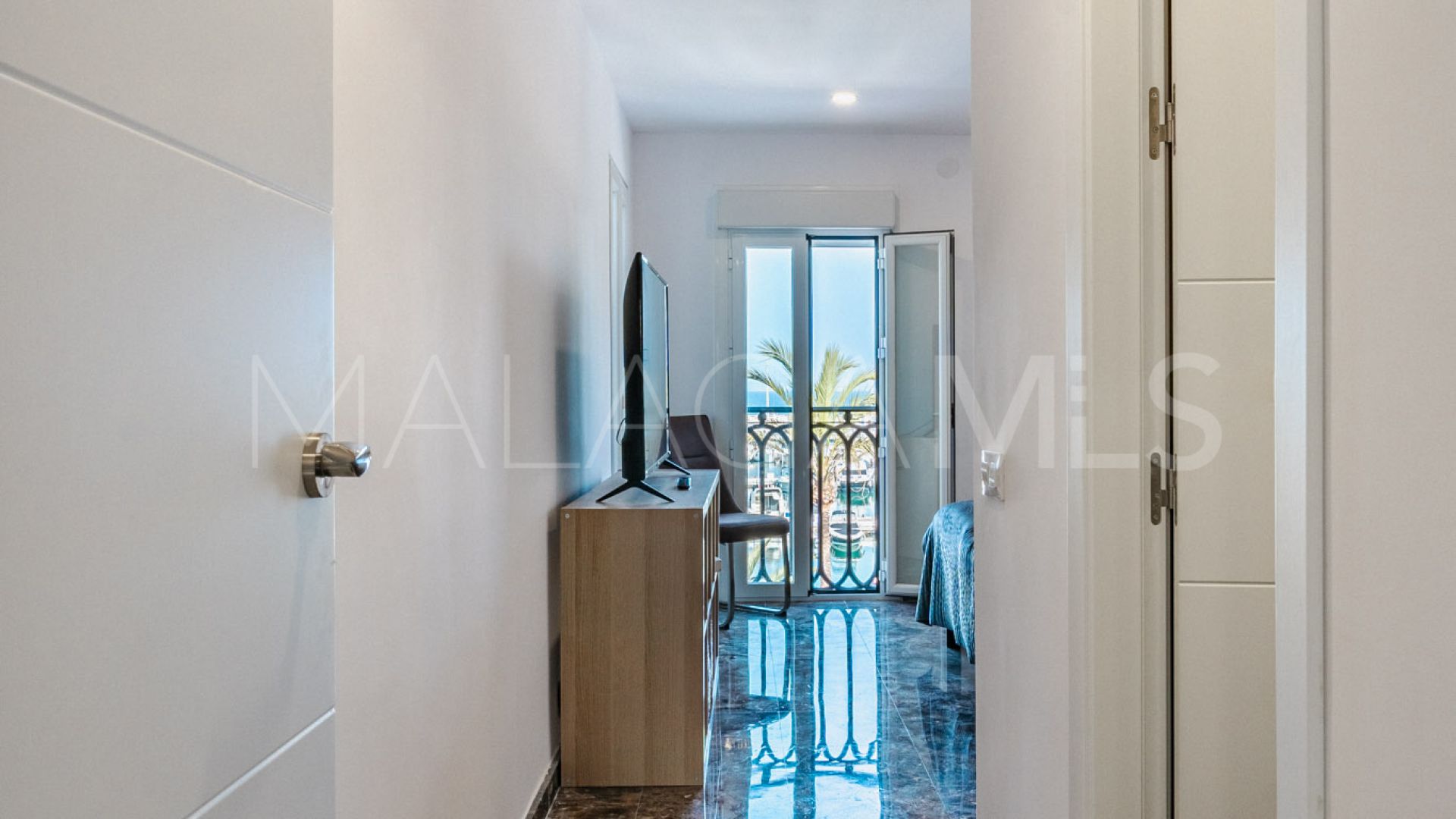 Buy apartamento with 2 bedrooms in La Duquesa