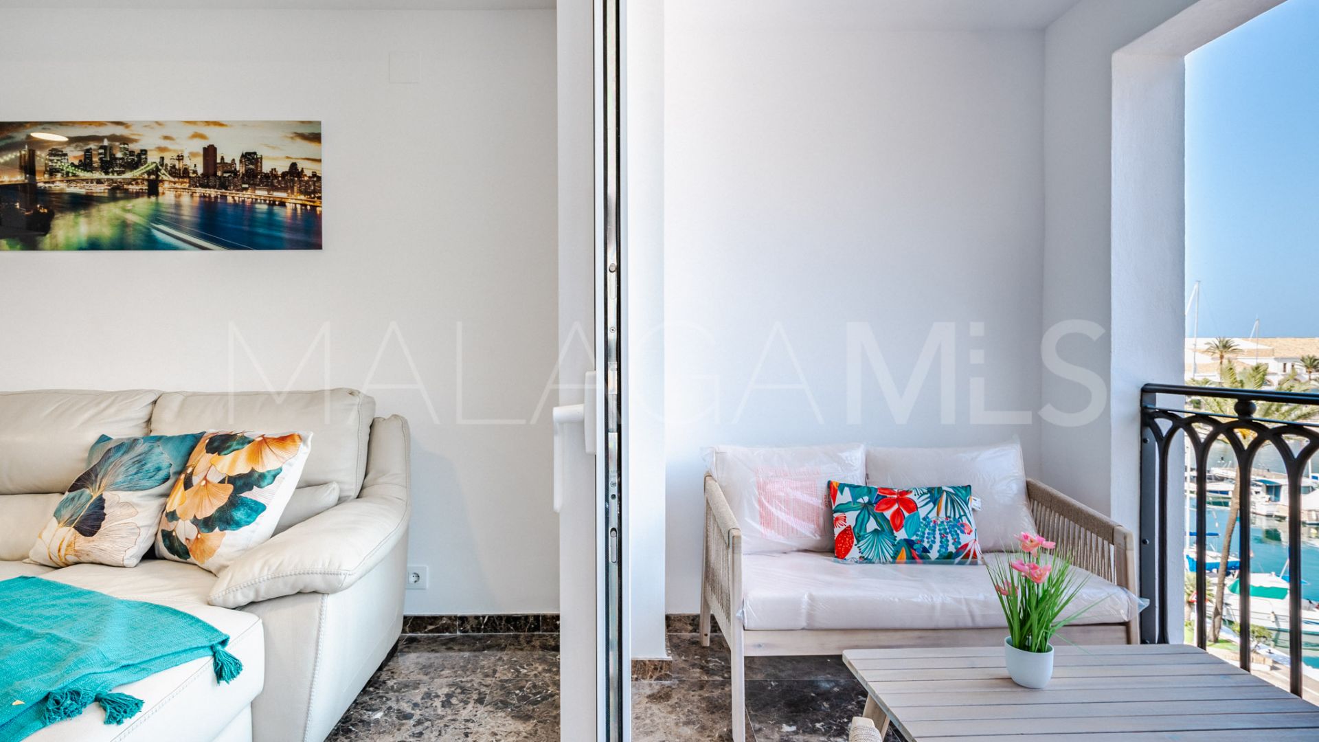 Buy apartamento with 2 bedrooms in La Duquesa