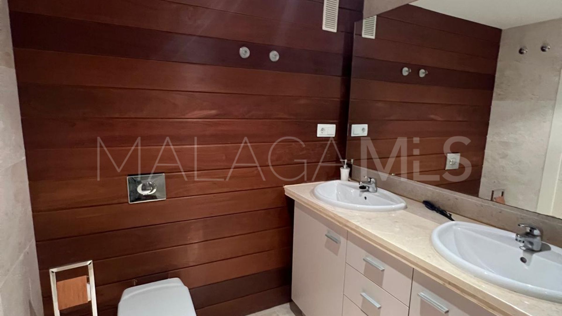 Ground floor apartment for sale in Manilva