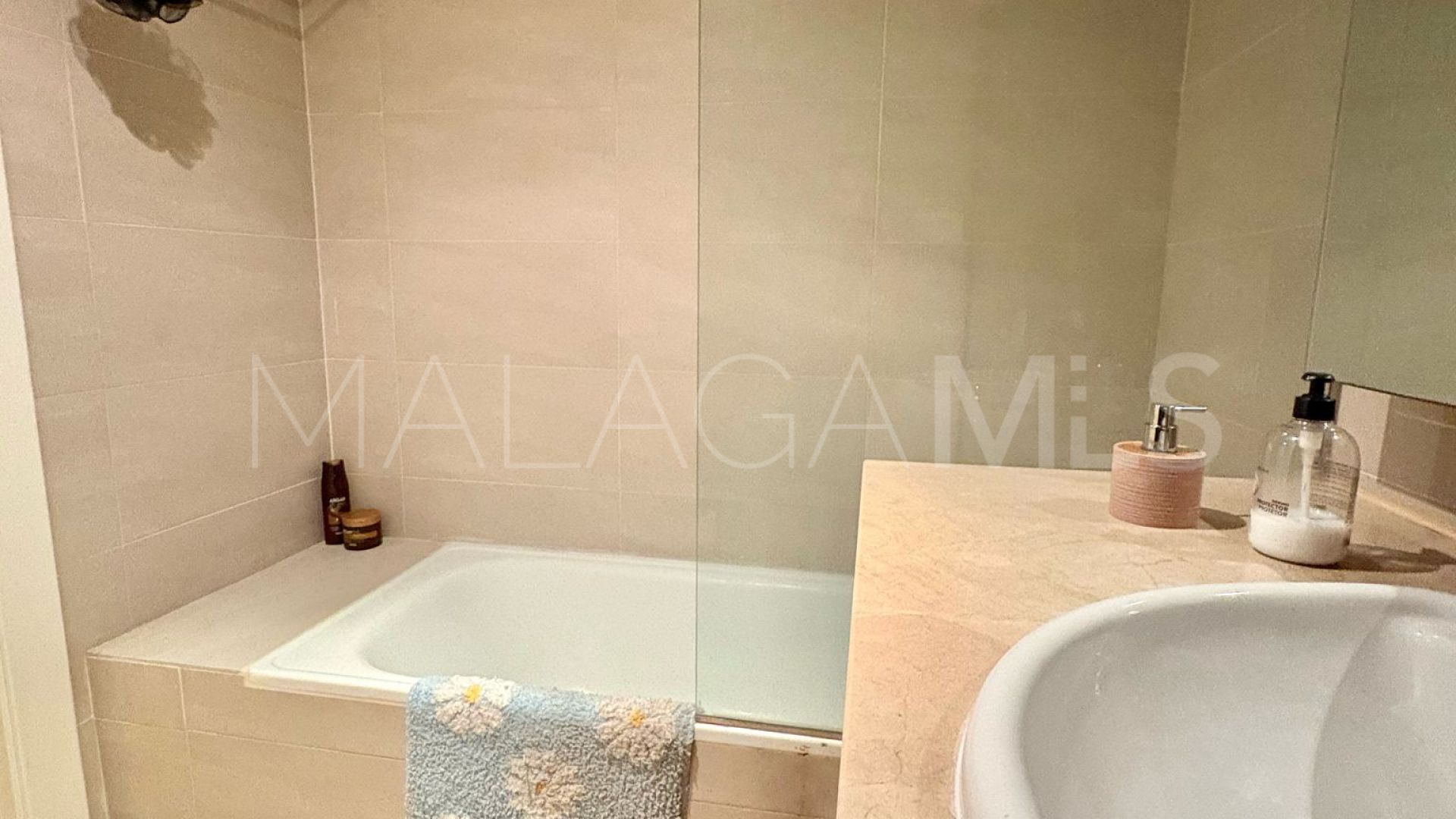 Ground floor apartment with 3 bedrooms for sale in Chullera