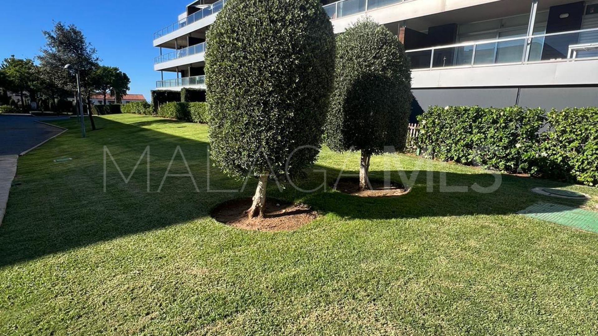 Ground floor apartment for sale in Manilva