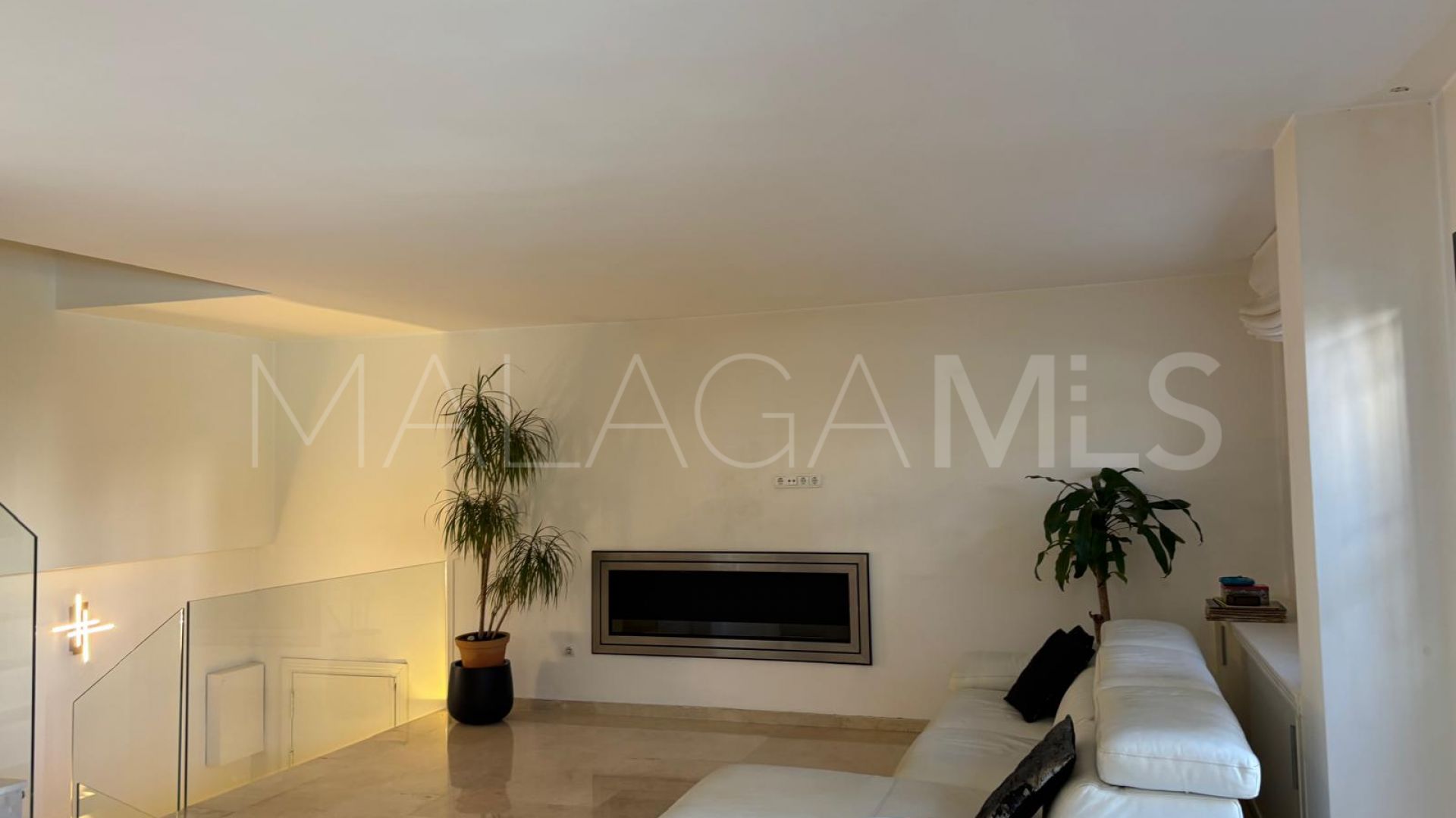 Ground floor duplex for sale in Seghers