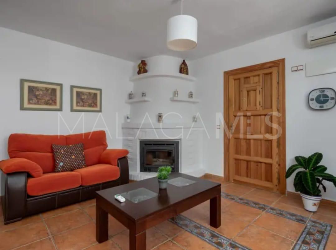 Landhaus for sale in El Padron