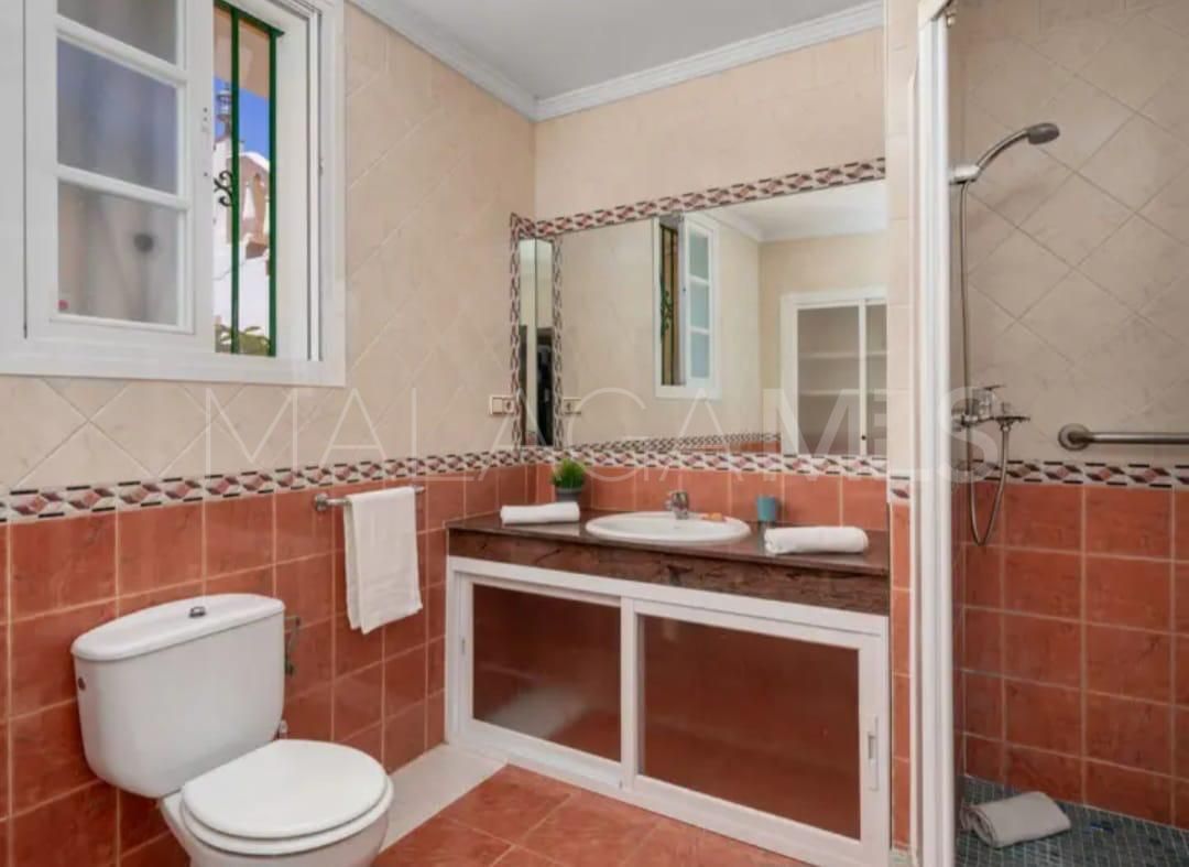 Landhaus for sale in El Padron