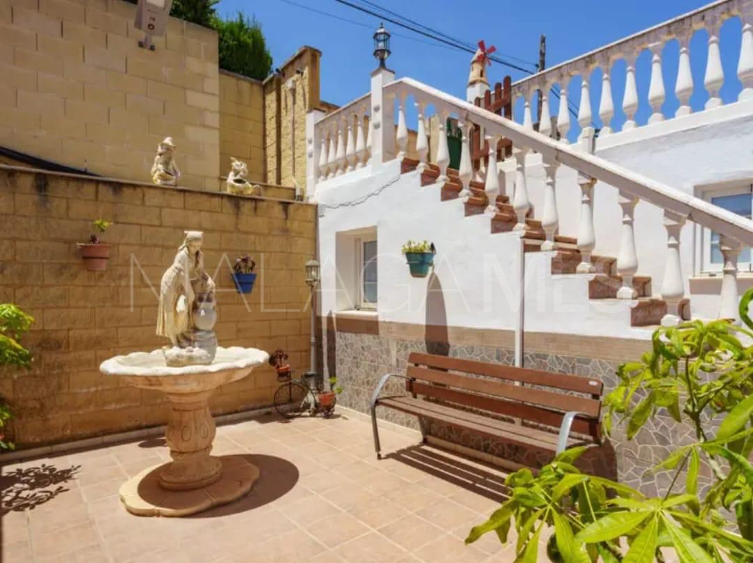 Landhaus for sale in El Padron