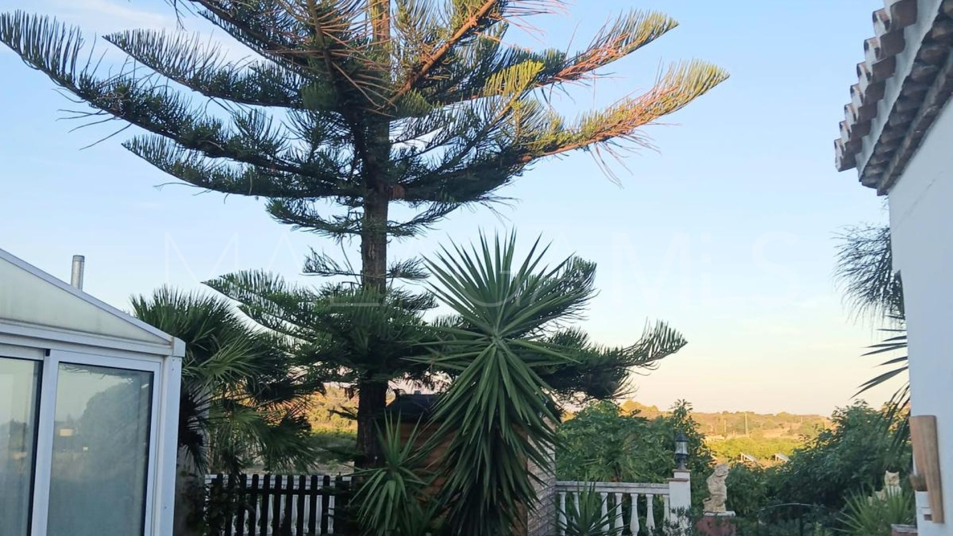 Landhaus for sale in El Padron