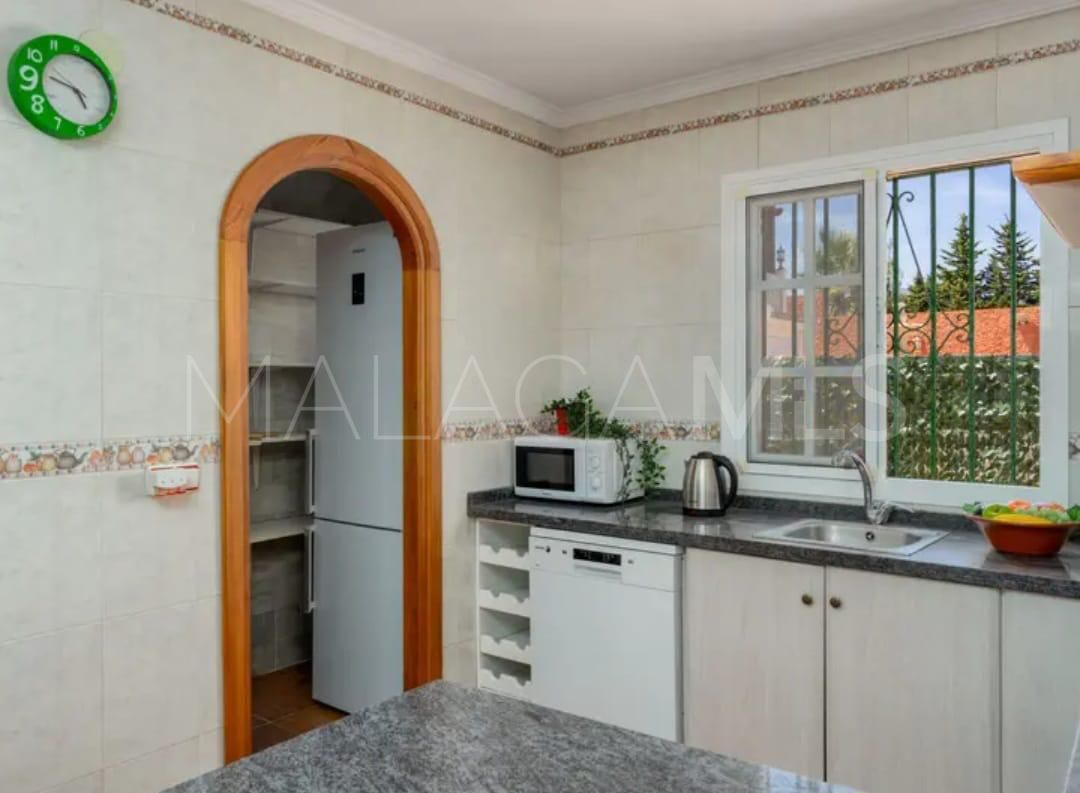 Landhaus for sale in El Padron