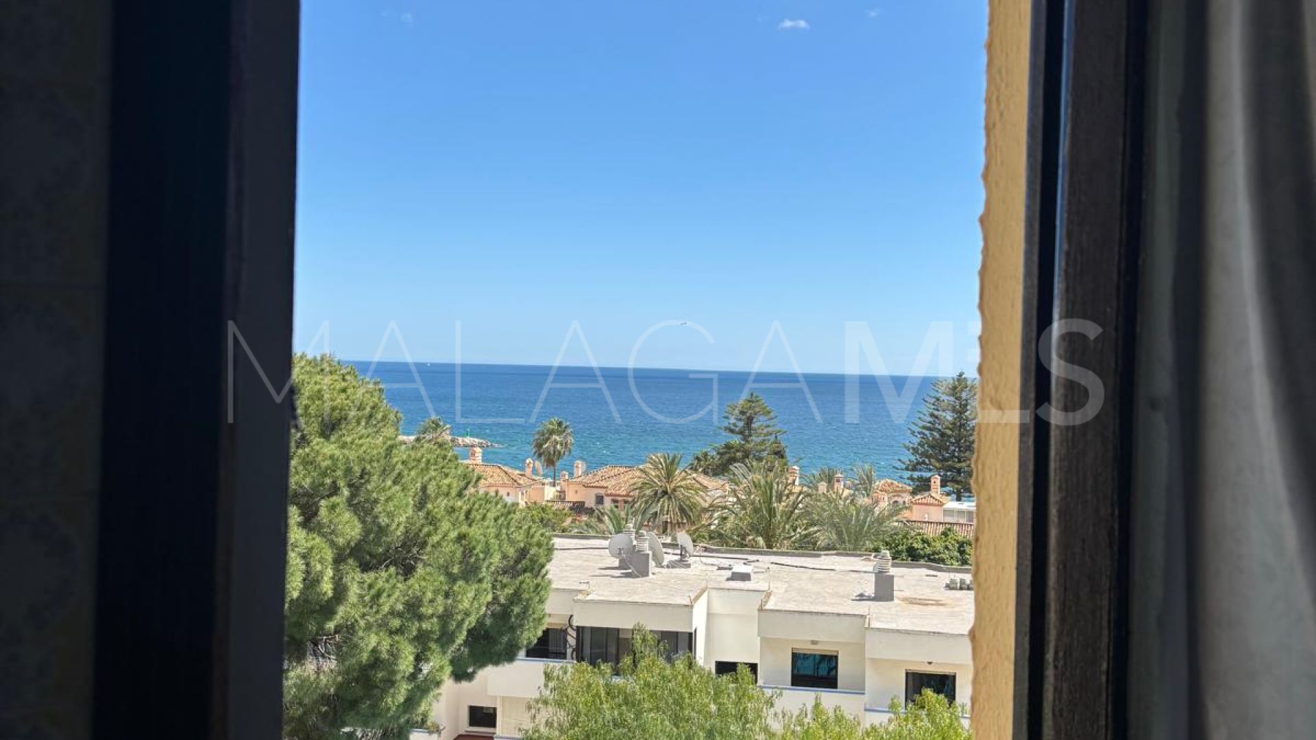 Appartement for sale in Estepona Puerto