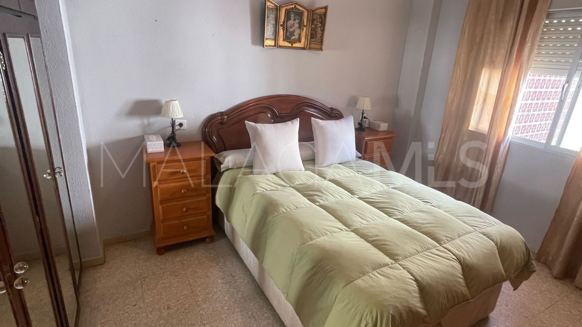 Flat for sale in Estepona Puerto