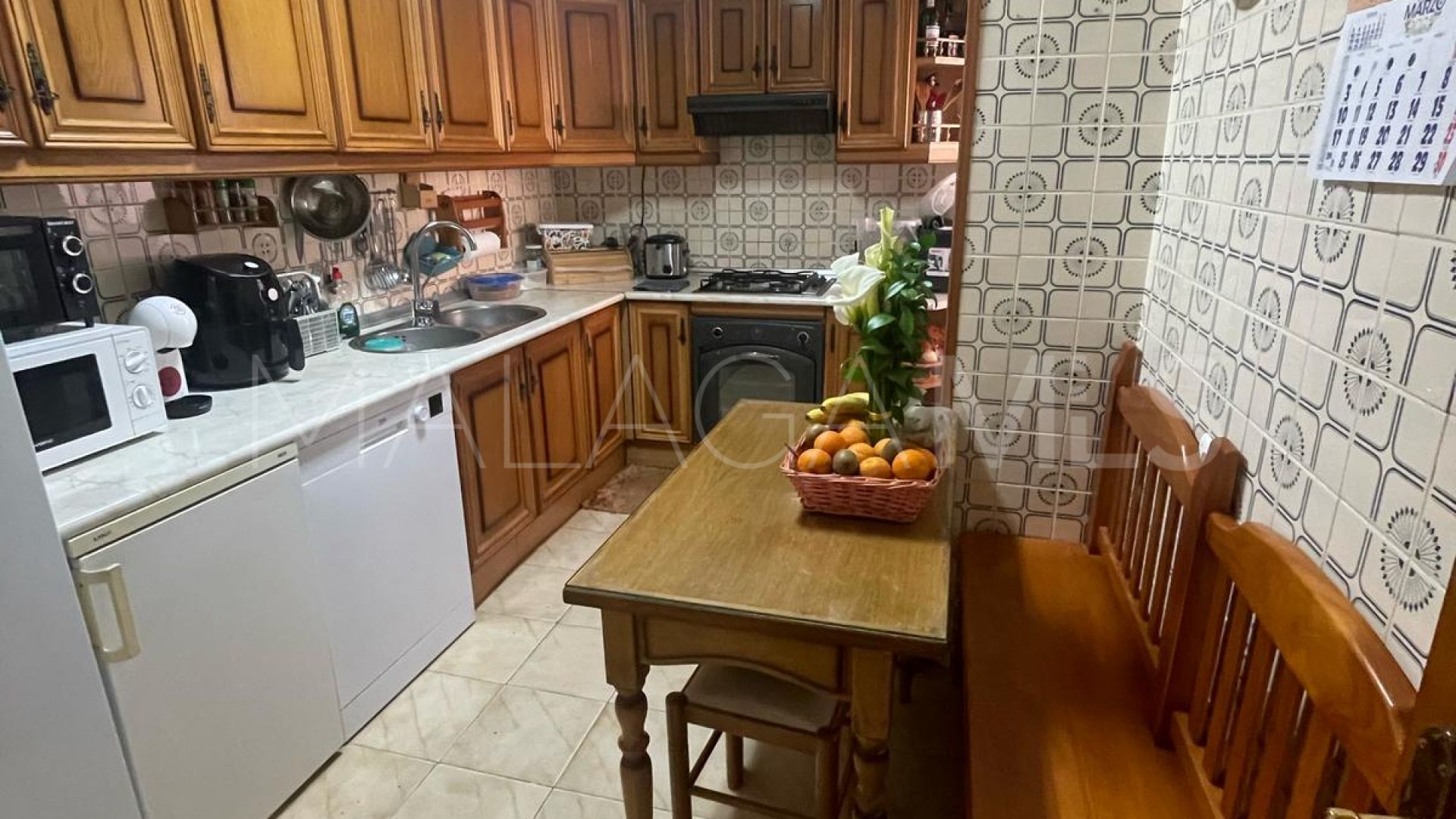 Flat for sale in Estepona Puerto
