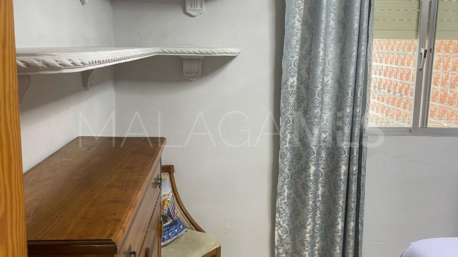 Flat for sale in Estepona Puerto