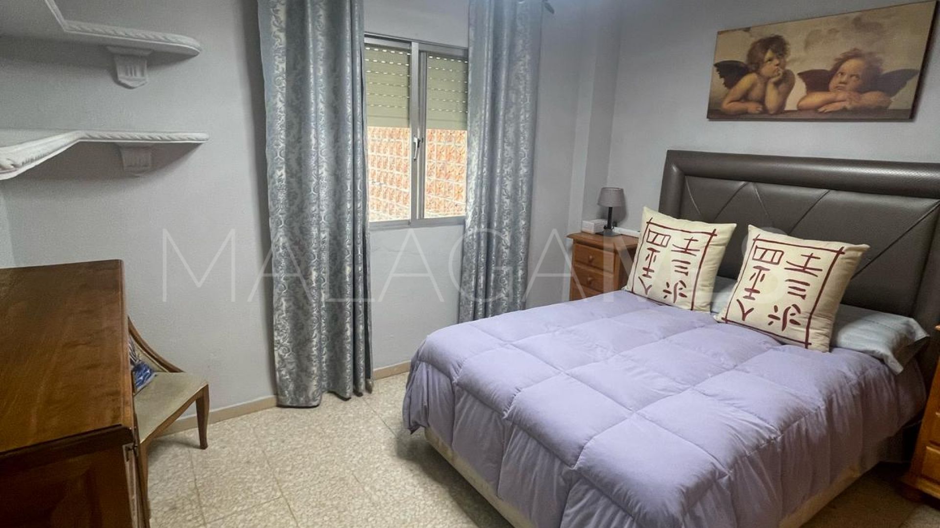 Flat for sale in Estepona Puerto