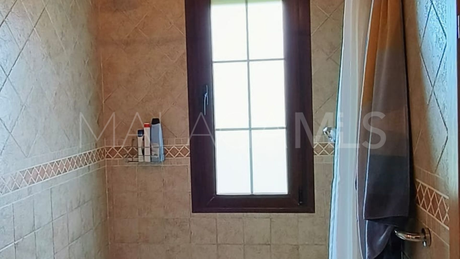 Landhaus for sale in La Alberdina