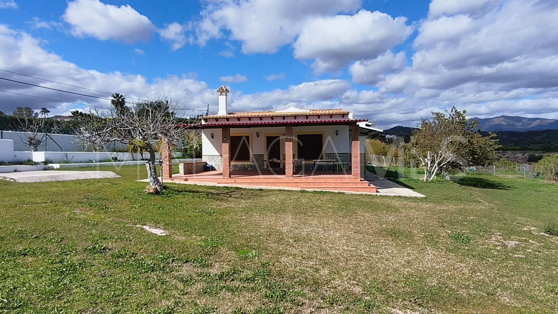 Landhaus for sale in La Alberdina