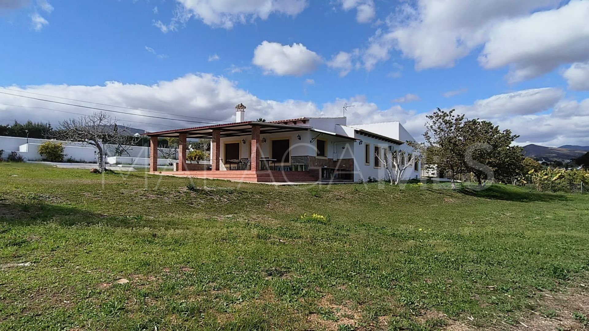 Landhaus for sale in La Alberdina