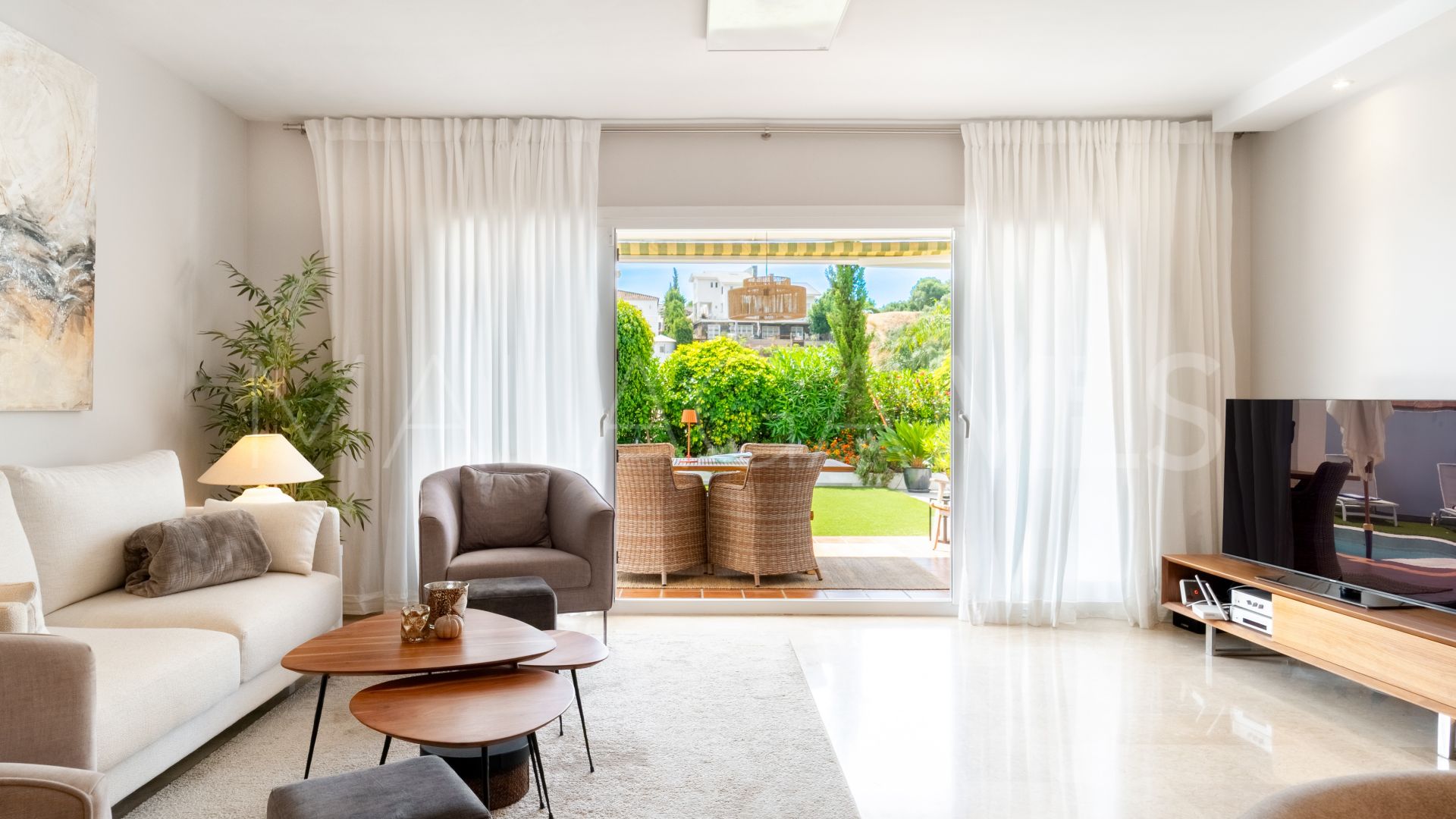 Villa for sale in Cerros del Aguila