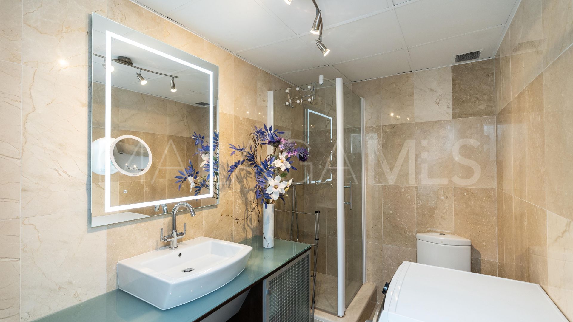 Se vende apartamento de 3 bedrooms in Benahavis