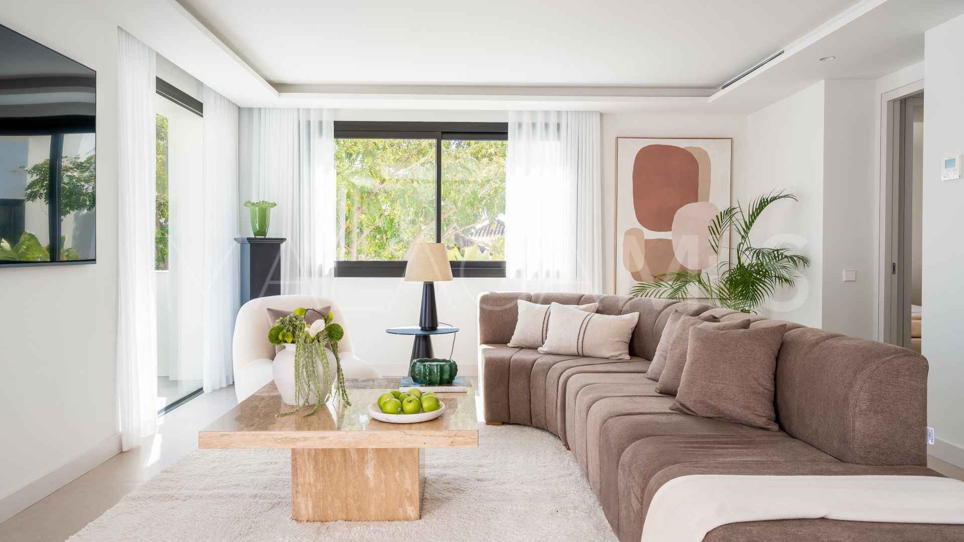 Villa for sale in Los Naranjos Hill Club