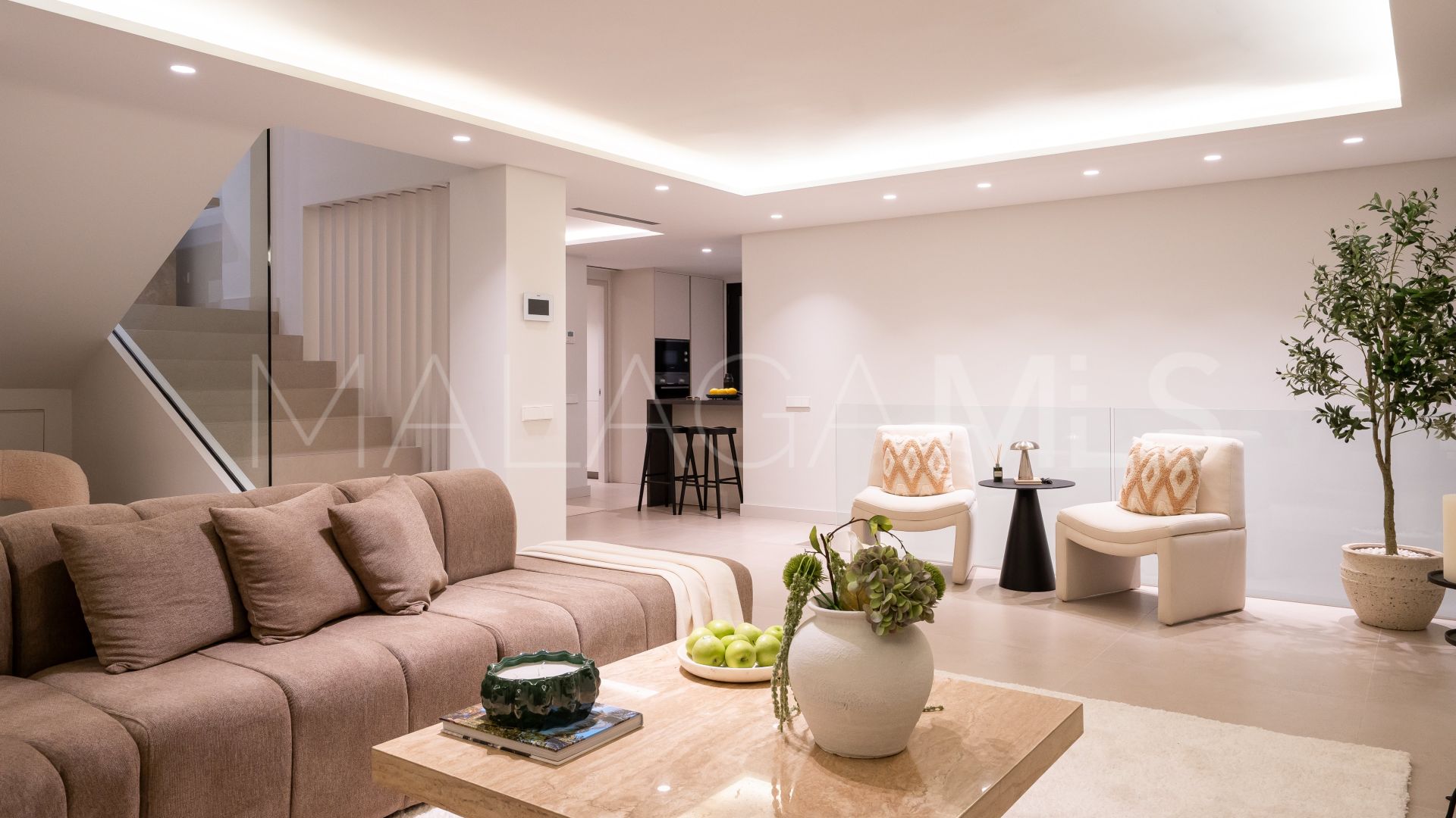 Villa for sale in Los Naranjos Hill Club