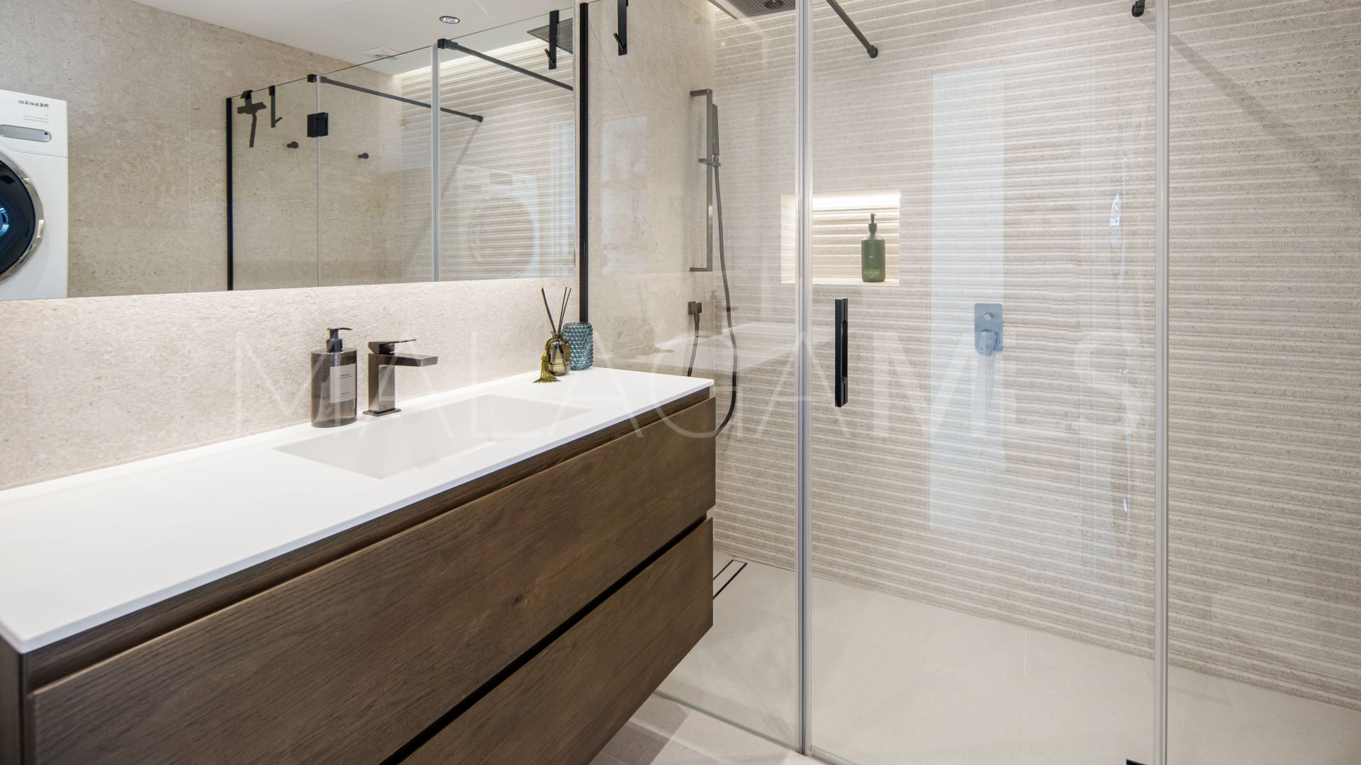 Duplex penthouse for sale in Monte Halcones