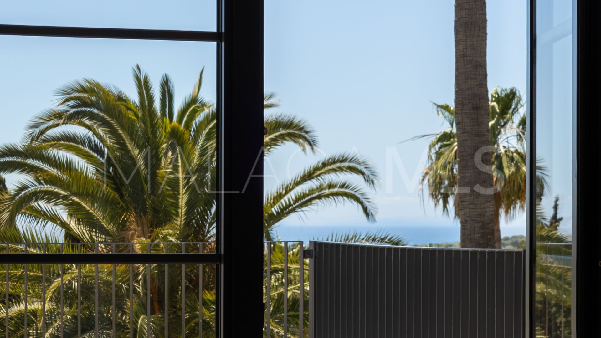 4 bedrooms villa for sale in Altos del Paraiso