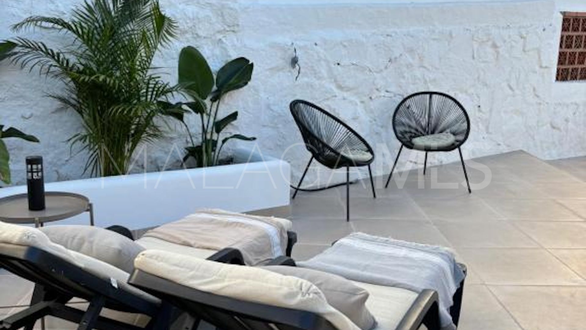 Villa for sale in Nueva Andalucia