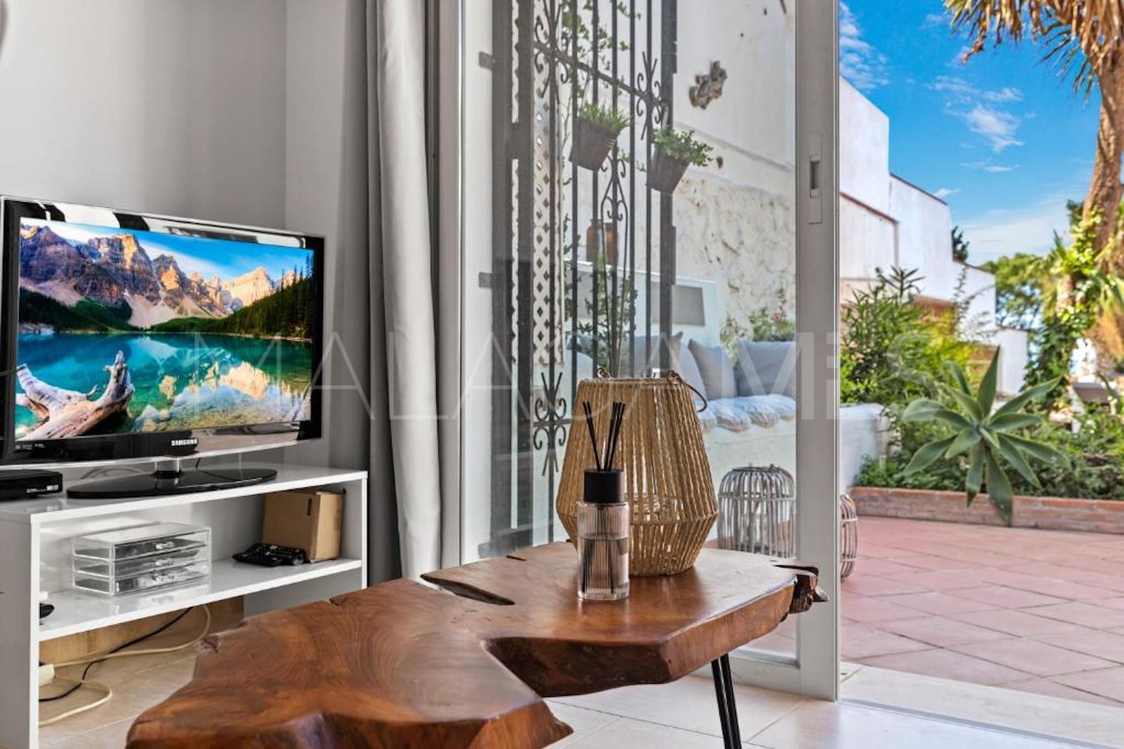 Villa for sale in Nueva Andalucia