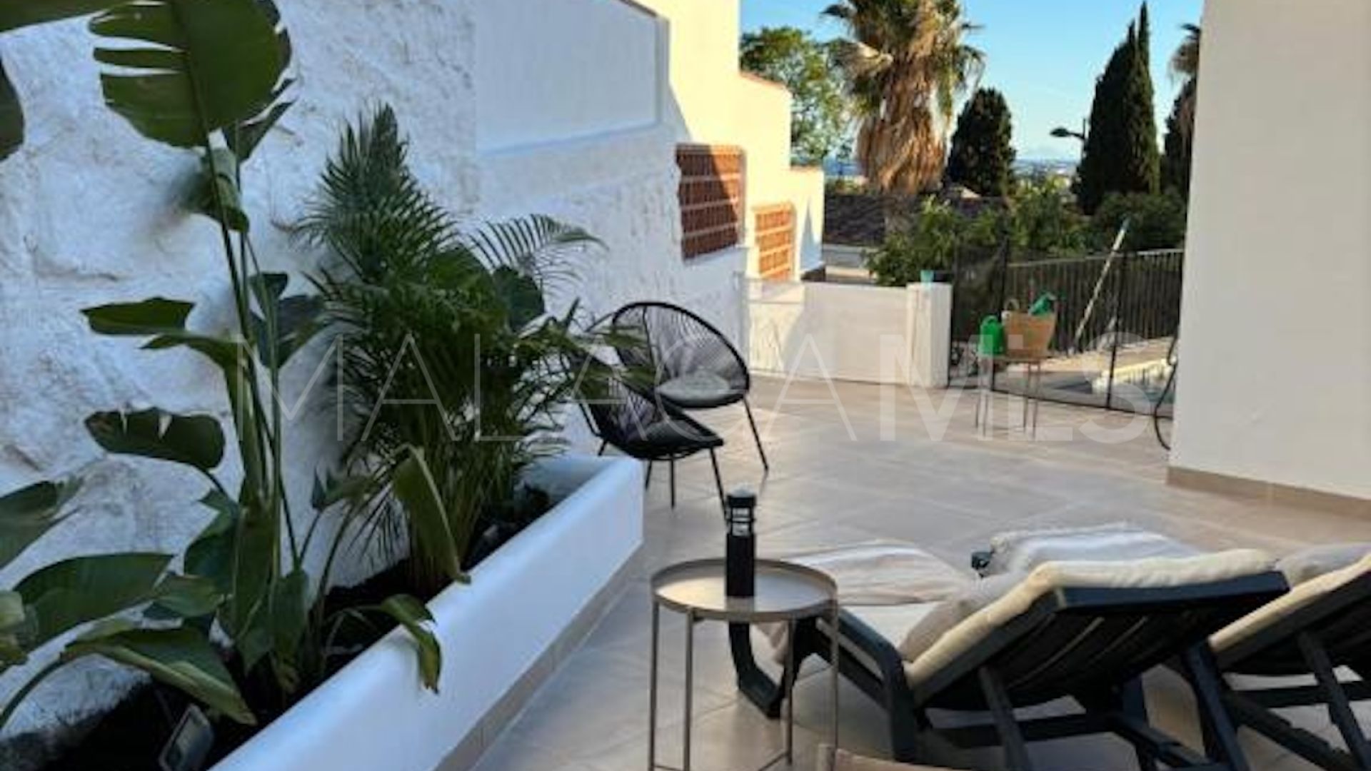 Villa for sale in Nueva Andalucia