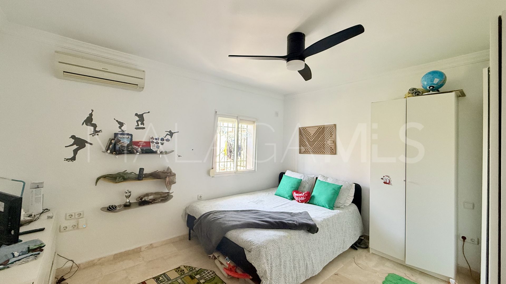 Villa for sale in Nueva Andalucia
